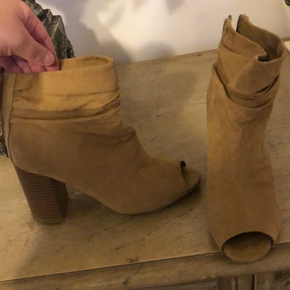 Chinese laundry wedges